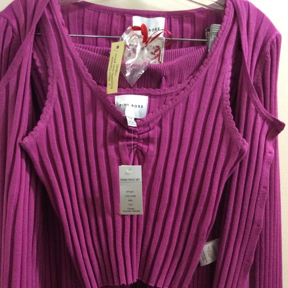 💗 NWT Pink Rose large ribbed knit 3 piece set 💗 - Picture 7 of 11